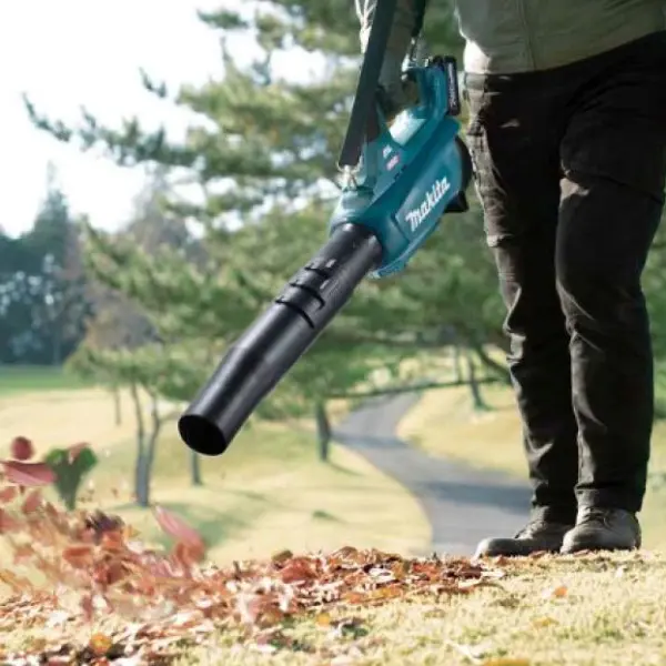 Аккумуляторная воздуходувка Makita UB001GZ XGT 40В - фото №4
