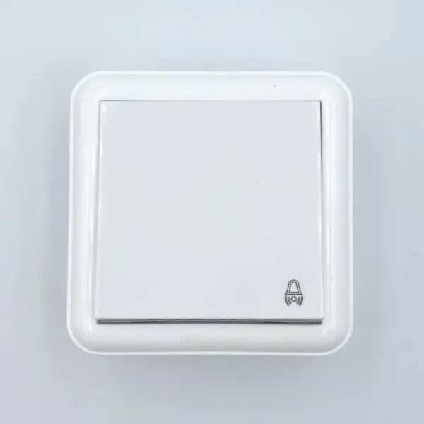 Выключатель Nilson Unique белый кнопка ( 28111012 ) - фото №1