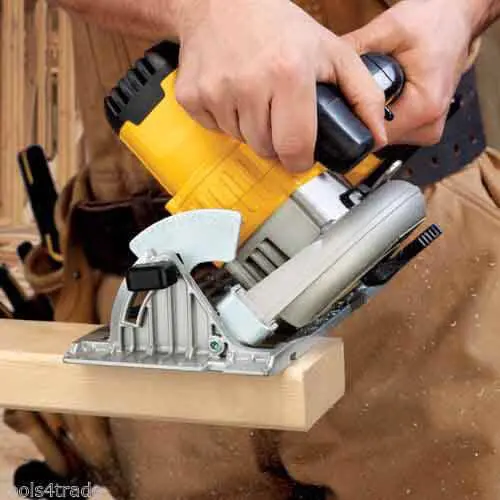 Аккумуляторная дисковая пила DeWALT DCS570NT 18В - фото №2