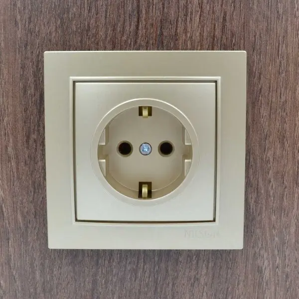 Розетка Nilson Thor золото 1-на з заземленням ( 27151017 ) - фото №3