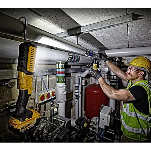 Фонарь аккумуляторный DeWALT XR DCL050 - фото №3