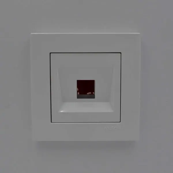 Розетка Nilson Moda біла комп'ютерна без модуля ( 21112042 ) - фото №1