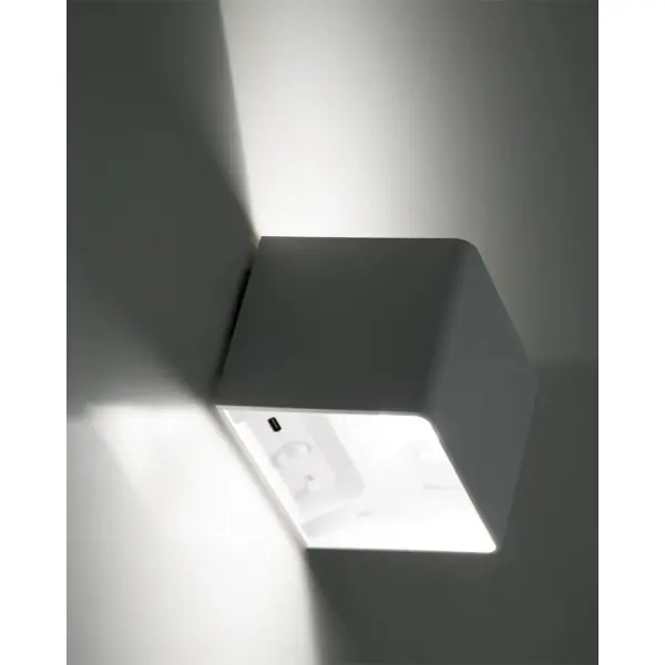Бра, настенный светильник с датчиком движения Goldlux 331441 Miri LED 1x2.5W 3000K/4000K/6400K 150Lm IP20 белый - фото №3