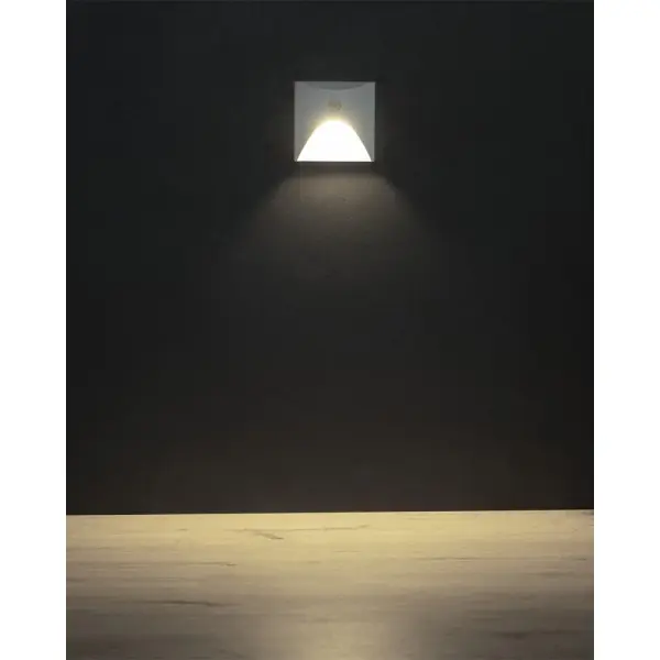 Светильник для подсветки лестницы/коридора Kanlux 39141 Exin LED 1x2.5W 4000K 50Lm IP65 белый - фото №1 Светильник для подсветки лестницы/коридора Kanlux 39141 Exin LED 1x2.5W 4000K 50Lm IP65 белый - фото №1