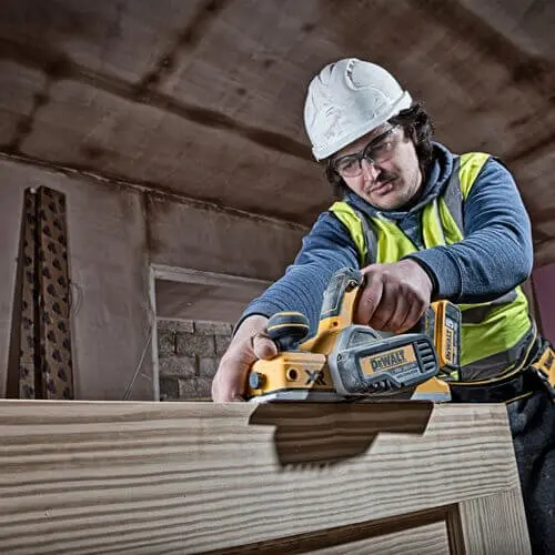 Акумуляторний рубанок DeWALT DCP580N 18В - фото №5 Акумуляторний рубанок DeWALT DCP580N 18В - фото №5