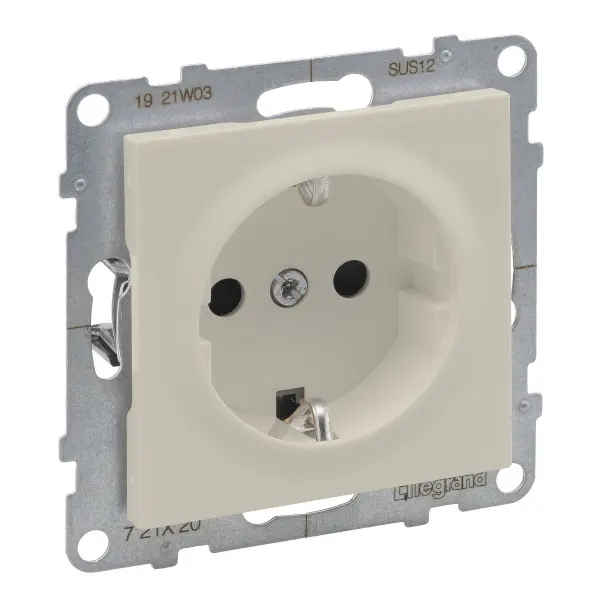 Розетка 2К+З 16А/250В со шторками Legrand SUNO (слоновая кость) 721220