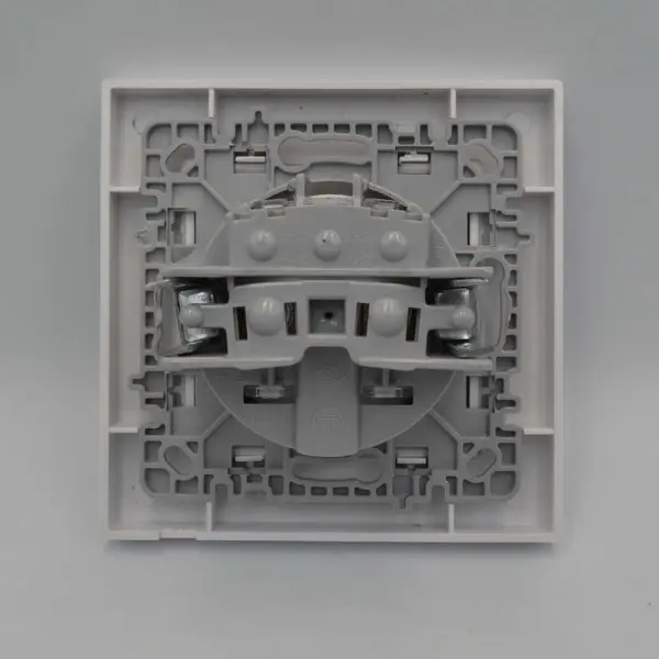 Розетка Nilson Moda біла 1-на без заземлення ( 21111015 ) - фото №4