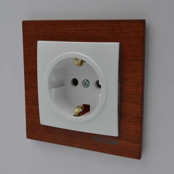 Розетка Nilson Touran біла 1-на з заземленням без рамки ( 24110417 ) - фото №5