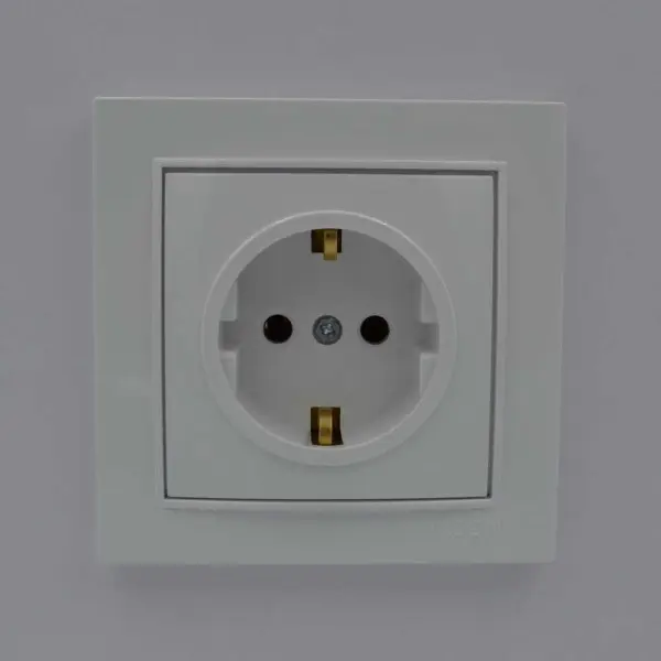 Розетка Nilson Thor біла 1-на з заземленням ( 27111017 ) - фото №1