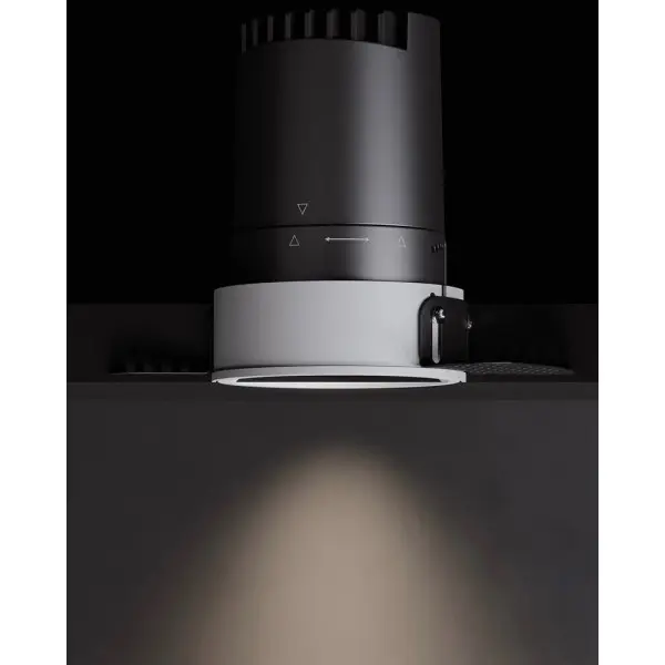 Точковий світильник Kloodi KD-GIRON134 TR 12W 3K 38D WH/REF-BK LED 840Lm IP20 чорний - фото №1 Точковий світильник Kloodi KD-GIRON134 TR 12W 3K 38D WH/REF-BK LED 840Lm IP20 чорний - фото №1