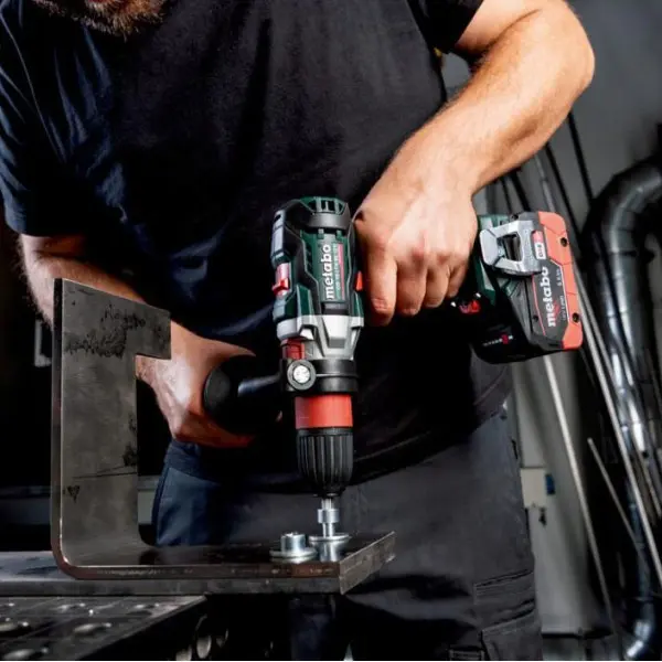 Аккумуляторный шуруповерт-резьбонарезчик Metabo GB 18 LTX BL Q I 18В (602362850) - фото №4 Аккумуляторный шуруповерт-резьбонарезчик Metabo GB 18 LTX BL Q I 18В (602362850) - фото №4