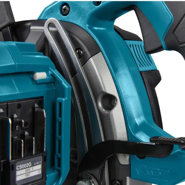 Аккумуляторная дисковая пила по металлу Makita CS002GZ XGT 185мм - фото №4 Аккумуляторная дисковая пила по металлу Makita CS002GZ XGT 185мм - фото №4