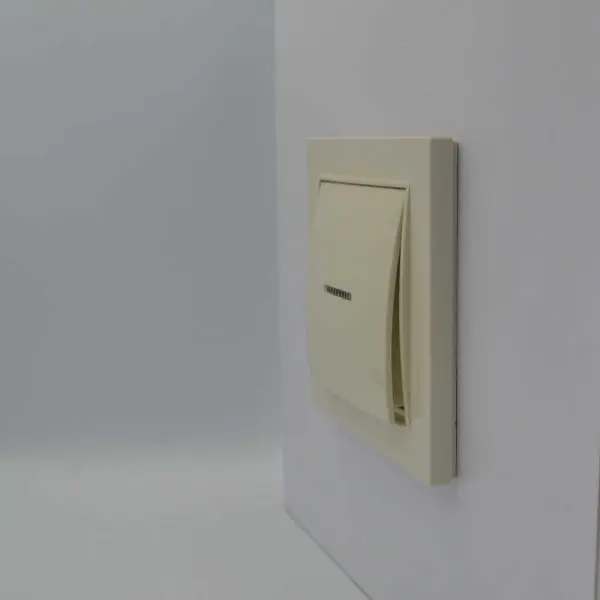 Выключатель Nilson Thor кремовый 1кл с подсветкой ( 27121002 ) - фото №2