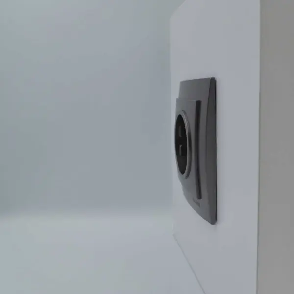 Розетка Nilson Touran антрацит 1-на з заземленням ( 24161017 ) - фото №2