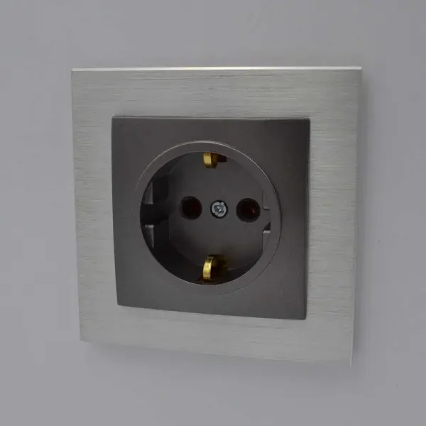 Розетка Nilson Touran антрацит 1-на з заземленням ( 24161017 ) - фото №9