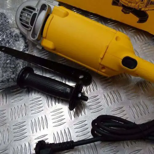 Угловая сетевая шлифмашина DeWALT DWE494 2200Вт Ø230мм 6600об/мин - фото №3