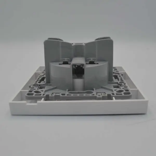 Розетка Nilson Moda біла 1-на з заземленням з кришкою ( 21111018 ) - фото №2