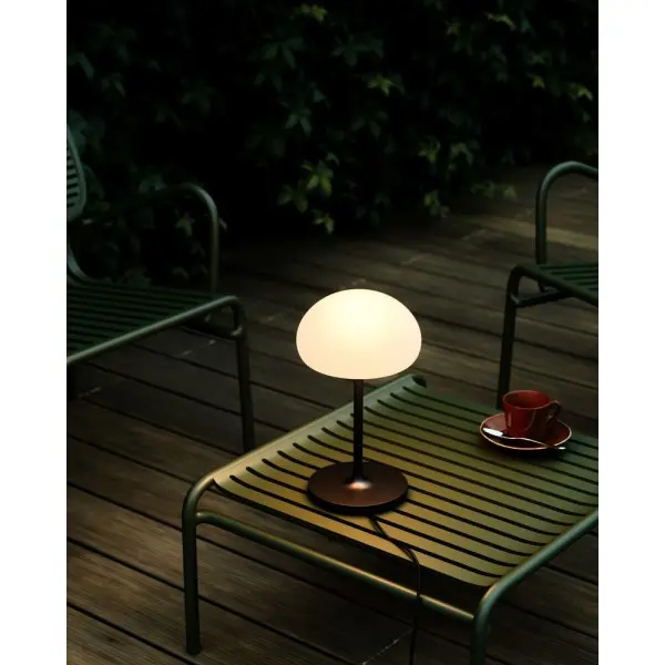 Светильник уличный портативный Nordlux 2320715003 Sponge LED 1x4.8W 2700K 300Lm IP44 черный - фото №2 Светильник уличный портативный Nordlux 2320715003 Sponge LED 1x4.8W 2700K 300Lm IP44 черный - фото №2