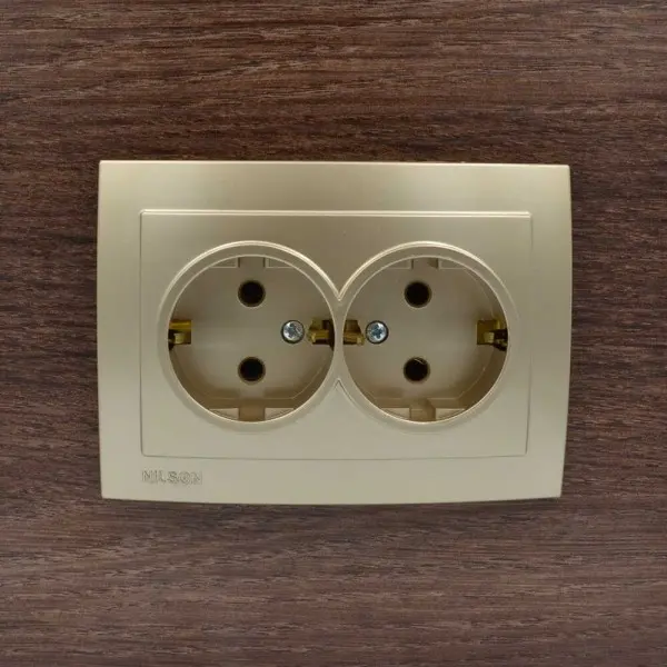 Розетка Nilson Touran золото 2-на з заземленням ( 24151025 ) - фото №3