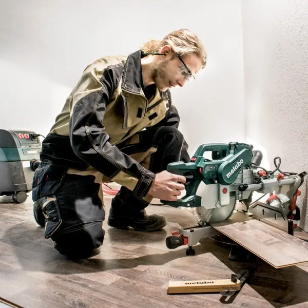 Торцювальна пила з тяговою функцією Metabo KGS 315 Plus 2200Вт диск 315х30 (0103150000) - фото №3 Торцювальна пила з тяговою функцією Metabo KGS 315 Plus 2200Вт диск 315х30 (0103150000) - фото №3