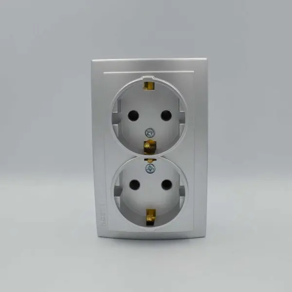 Розетка Nilson Themis срібло 2-на з заземленням (26131025) - фото №2