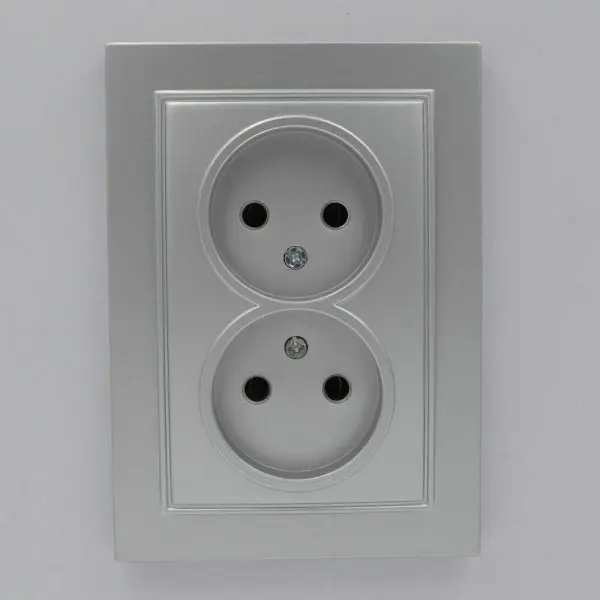 Розетка Nilson Thor серебро 2-я без заземления ( 27131024 ) - фото №1