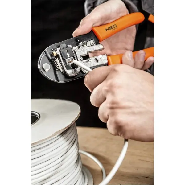 Кримпер Neo Tools 01-501 для обжима телефонных наконечников (4P,6P,8P) - фото №2 Кримпер Neo Tools 01-501 для обжима телефонных наконечников (4P,6P,8P) - фото №2