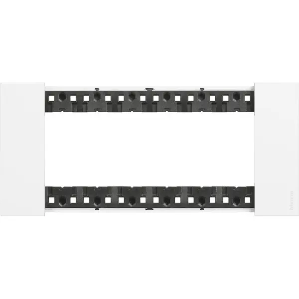 Рамка на 6 модулів Bticino Living Now KA4806KW (італійський стандарт) біла