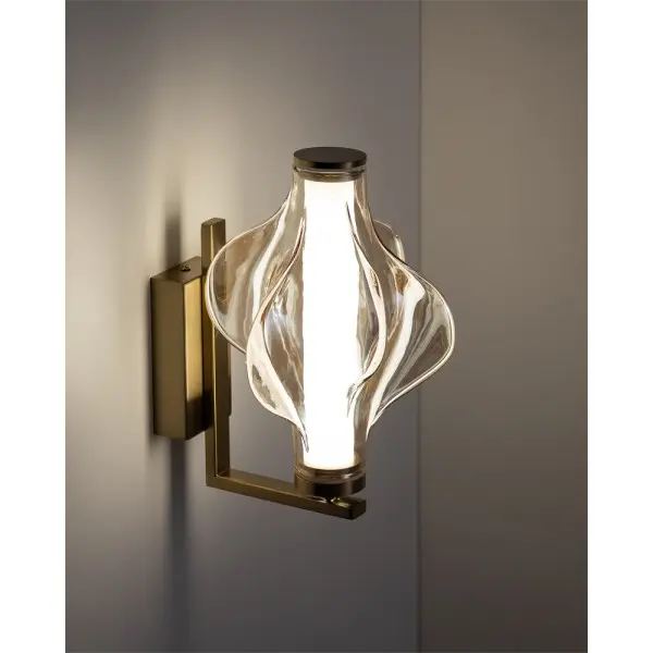 Бра, настенный светильник TK Lighting 18218 Elva LED 1x8W 3000K 1032Lm IP20 латунный - фото №1 Бра, настенный светильник TK Lighting 18218 Elva LED 1x8W 3000K 1032Lm IP20 латунный - фото №1