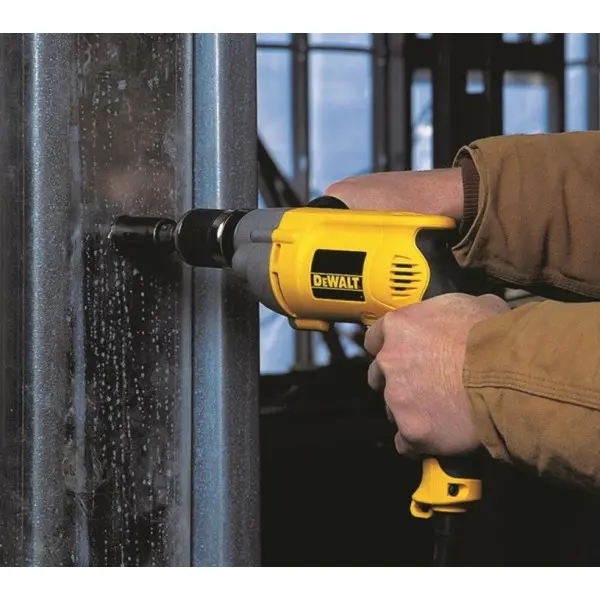 Дрель ударная DeWALT DWD522KS 950Вт - фото №2 Дрель ударная DeWALT DWD522KS 950Вт - фото №2