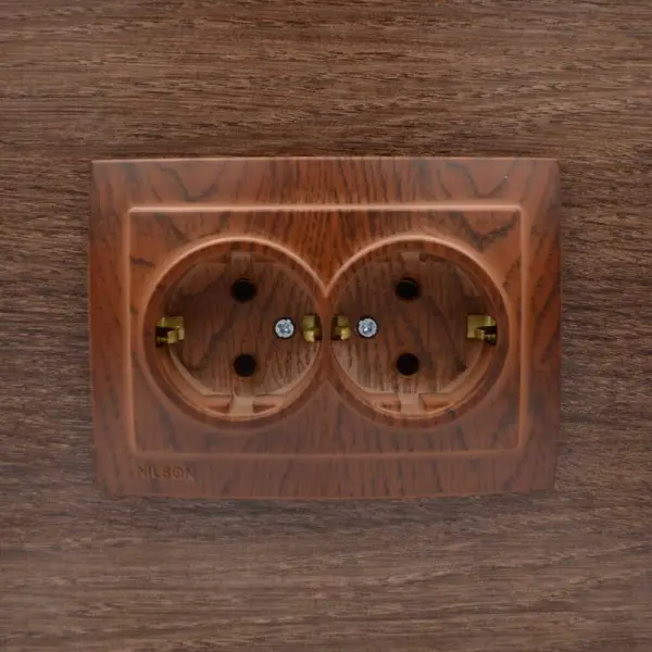 Розетка Nilson Touran горіх 2-на з заземленням ( 24271025 ) - фото №4