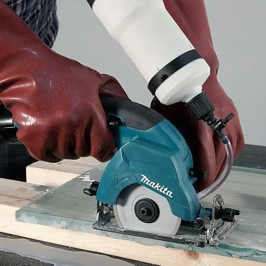 Аккумуляторная циркулярка Makita CC300DZ - фото №1 Аккумуляторная циркулярка Makita CC300DZ - фото №1