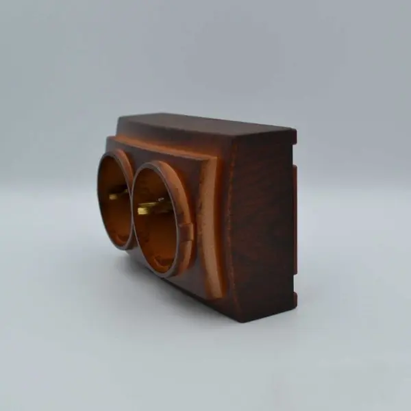 Розетка Nilson Themis орех 2-я с заземлением ( 26271025 ) - фото №2