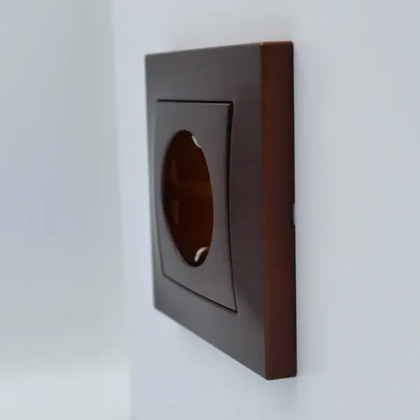 Розетка ELBI ZENA Woodline червоне дерево 1-на з заземленням без рамки ( 609-012900-217 ) - фото №6