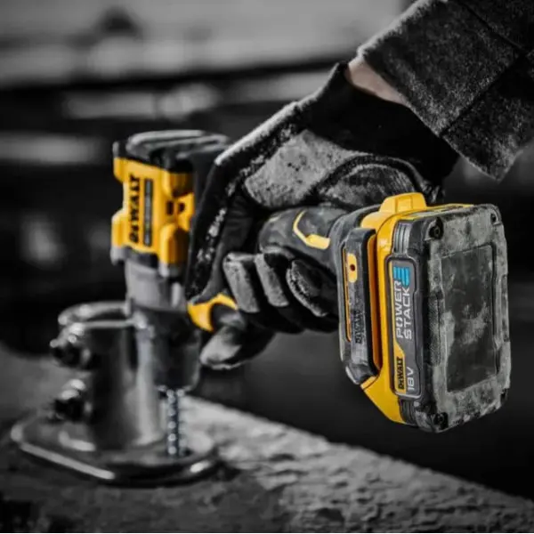 Акумуляторна батарея DeWALT DCBP034 XR Li-Ion 18В 1,7Аг - фото №7 Акумуляторна батарея DeWALT DCBP034 XR Li-Ion 18В 1,7Аг - фото №7