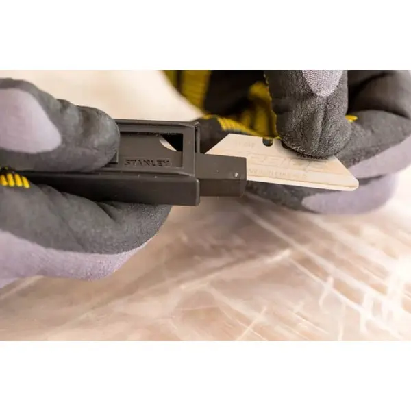 Трапециевидные запасные лезвия Stanley FMHT11012-2 Carbide с закругленными углами (10шт) - фото №6 Трапециевидные запасные лезвия Stanley FMHT11012-2 Carbide с закругленными углами (10шт) - фото №6
