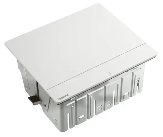 Лючок із висувним блоком Legrand на 4 модулі (654801) білий - фото №1