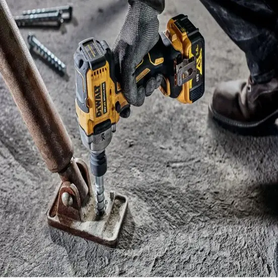 Ударный гайковерт бесщеточный DeWALT DCF892P2T XR Li-Ion 18В 1084Нм 2000об/мин 3250уд/мин - фото №4 Ударный гайковерт бесщеточный DeWALT DCF892P2T XR Li-Ion 18В 1084Нм 2000об/мин 3250уд/мин - фото №4
