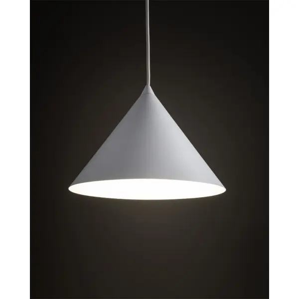 Подвесной светильник, люстра TK Lighting 10008 Cono M E27 1x15W IP20 белый - фото №1 Подвесной светильник, люстра TK Lighting 10008 Cono M E27 1x15W IP20 белый - фото №1