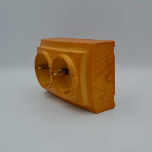 Розетка Nilson Themis дуб 2-на з заземленням ( 26251025 ) - фото №3