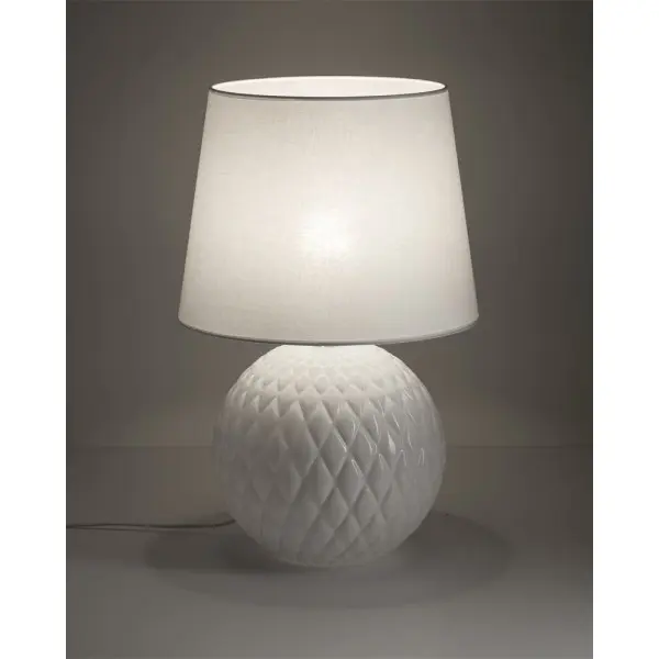 Настольная лампа TK Lighting 16046 Santana E27 1x15W IP20 белая - фото №1 Настольная лампа TK Lighting 16046 Santana E27 1x15W IP20 белая - фото №1