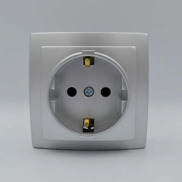 Розетка Nilson Themis срібло 1-на з заземленням ( 26131017 ) - фото №1