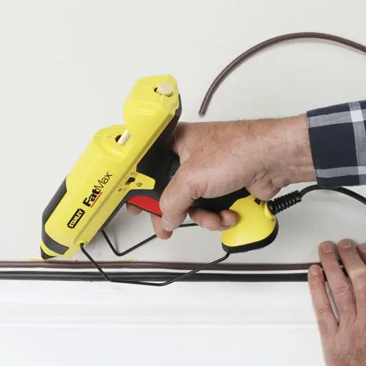 Профессиональный клеевой пистолет Stanley FatMax GR100R - фото №2 Профессиональный клеевой пистолет Stanley FatMax GR100R - фото №2
