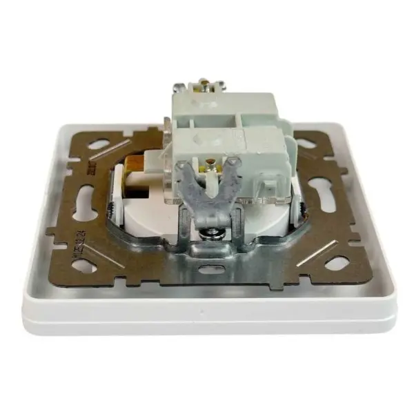 Розетка Nilson Selene біла 1-на з заземленням ( 23111017 ) - фото №3