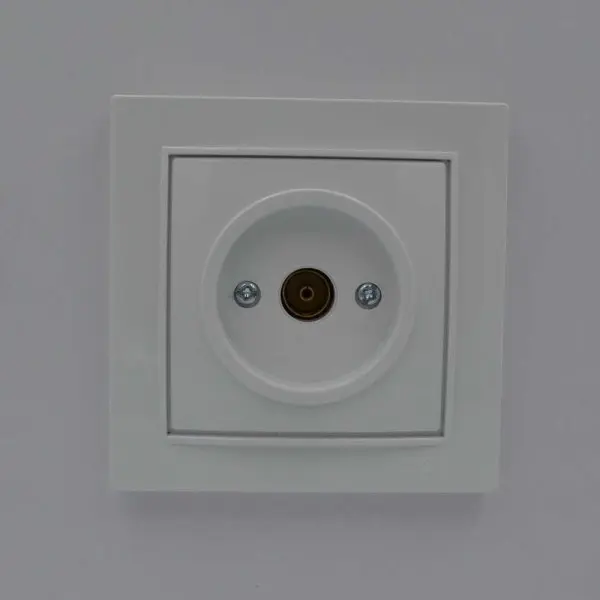 Розетка Nilson Thor белая TV концевая ( 27111029 ) - фото №1