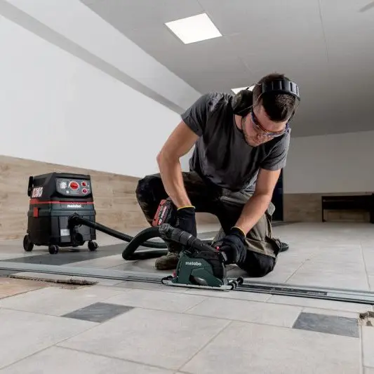Аккумуляторная угловая шлифмашина безщеточная Metabo WB 18 LT BL 11-125 Quick (613054810) - фото №1 Аккумуляторная угловая шлифмашина безщеточная Metabo WB 18 LT BL 11-125 Quick (613054810) - фото №1