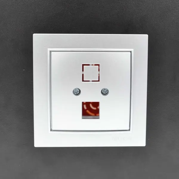 Розетка Nilson Thor серебро компьютерная без модуля ( 27131042 ) - фото №3