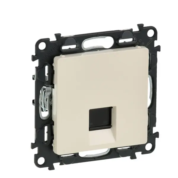 Механізм розетки RJ45 Кат.5е UTP Valena Life слонова кістка Механізм розетки RJ45 Кат.5е UTP Valena Life слонова кістка
