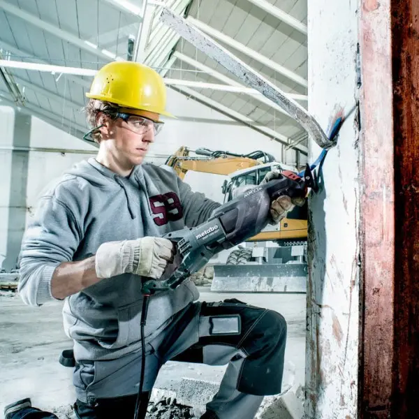 Шабельна пила Metabo SSEP 1400 MVT 1400 Вт (606178500) - фото №4 Шабельна пила Metabo SSEP 1400 MVT 1400 Вт (606178500) - фото №4