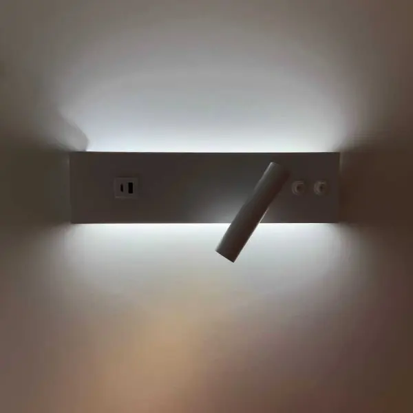 Светильник настенный Violux BITRIX-W USB 15W 3000/4200/6000K 865Lm IP20 белый ( 553006 )